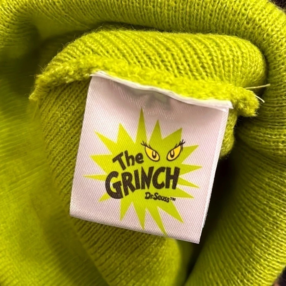 Brand New The Grinch Knit Pom Embroidered Hat Green Christmas Novelty Beanie